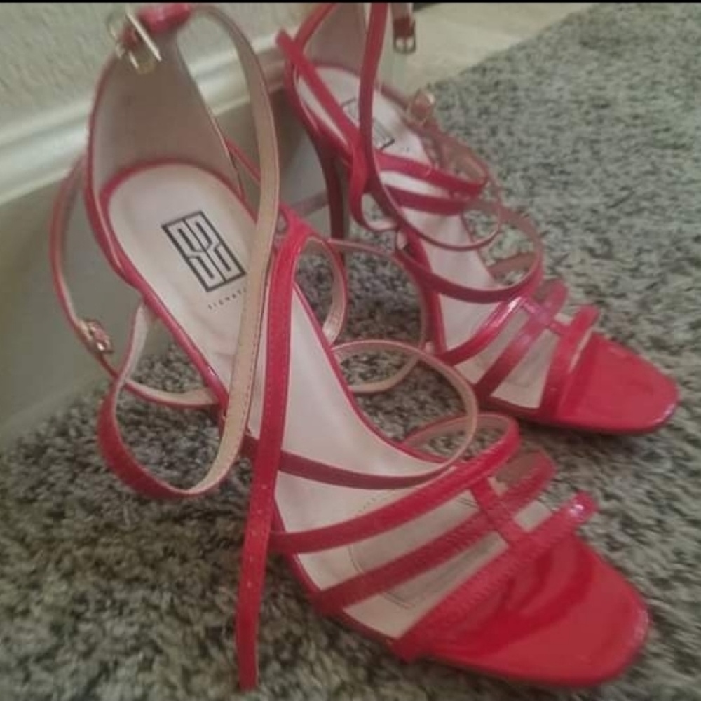 Signature by Sangria Heels